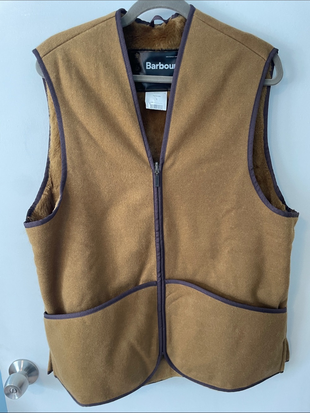 Barbour Pile Lined Vest - Picture 5 of 9